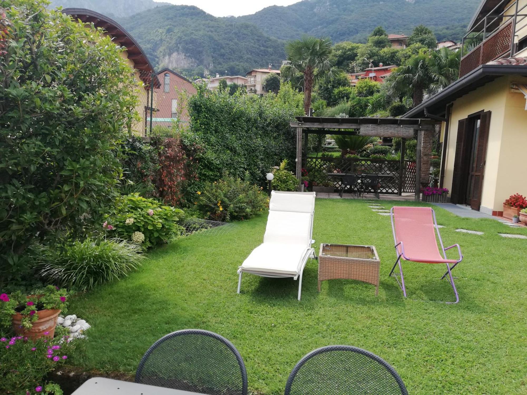 Relais Garden Lecco Bed & Breakfast Valmadrera Exterior photo